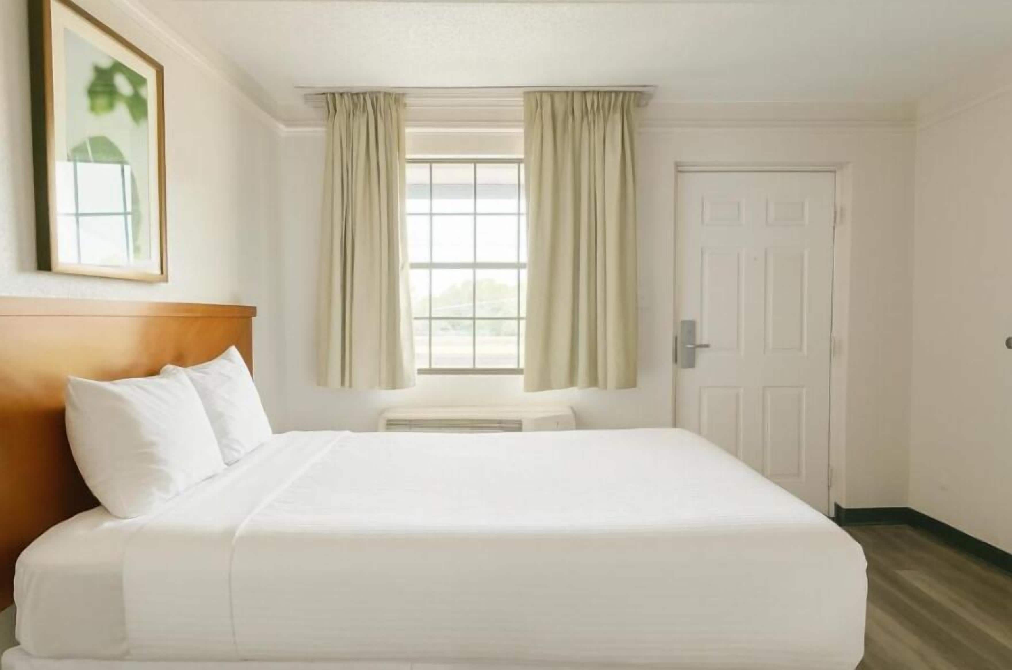 Caja de seguridad en la habitación y escritorio 