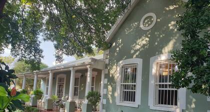 Bauhenia Guesthouse