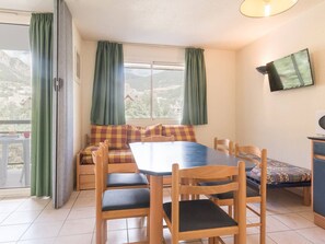Dining - 2-room apt, 6 ppl, near cable car & center, garage included - Briançon (Briançon)