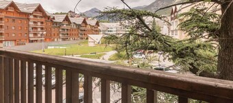 Cozy studio with sleeping area, near cable car and center, parking