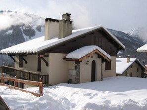 Exterior - Spacious Chalet for 8 with Fireplace and Mountain Views, Saint-Chaffrey, Serre-Chevalier (Saint-Chaffrey)