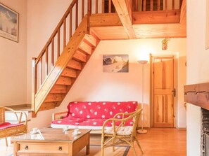 Interior - Spacious Chalet for 8 with Fireplace and Mountain Views, Saint-Chaffrey, Serre-Chevalier (Saint-Chaffrey)