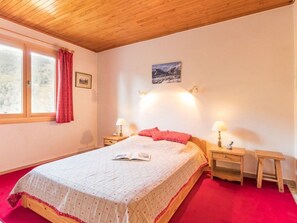 4 bedrooms - Spacious Chalet for 8 with Fireplace and Mountain Views, Saint-Chaffrey, Serre-Chevalier (Saint-Chaffrey)