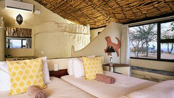 Standard Twin Room | 1 bedroom, in-room safe, free WiFi, bed sheets