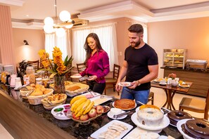 Free daily full breakfast 