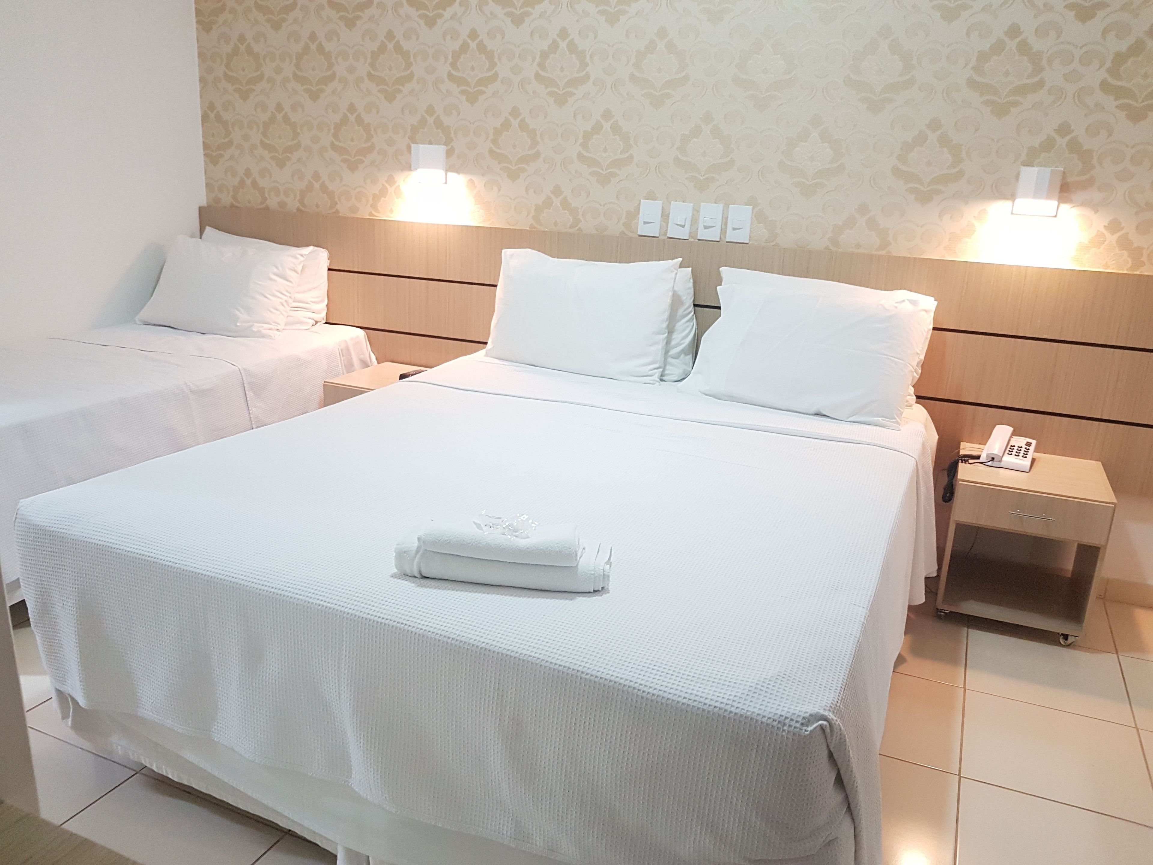 minibar, desk, free wifi, wheelchair access