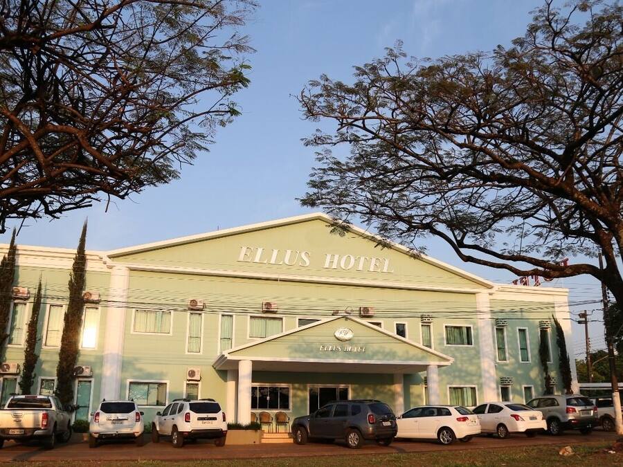 Fachada da propriedade