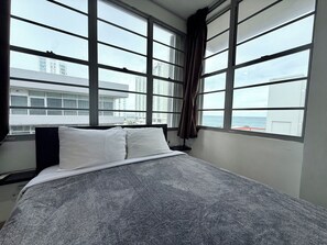 2 عدّة غرف نوم ومكواة/لوح كي وواي فاي مجانًا وملاءات أسرّة