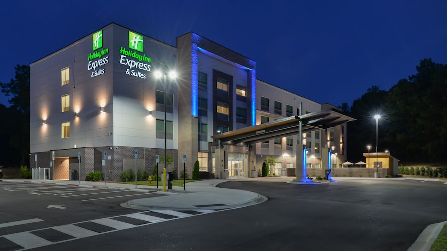 Holiday Inn Express & Suites Charlotte - Ballantyne by IHG