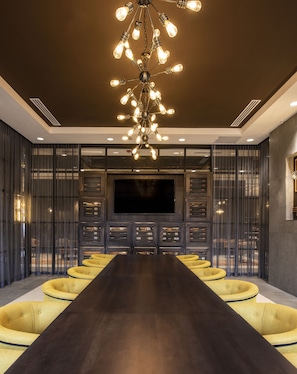 Meeting facility - Hotel Indigo Tulsa DWTN-Entertainment Area by IHG (Tulsa)
