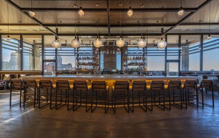 2 bares, bar en la azotea