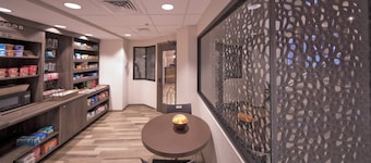 Candlewood Suites Baltimore - Inner Harbor by IHG