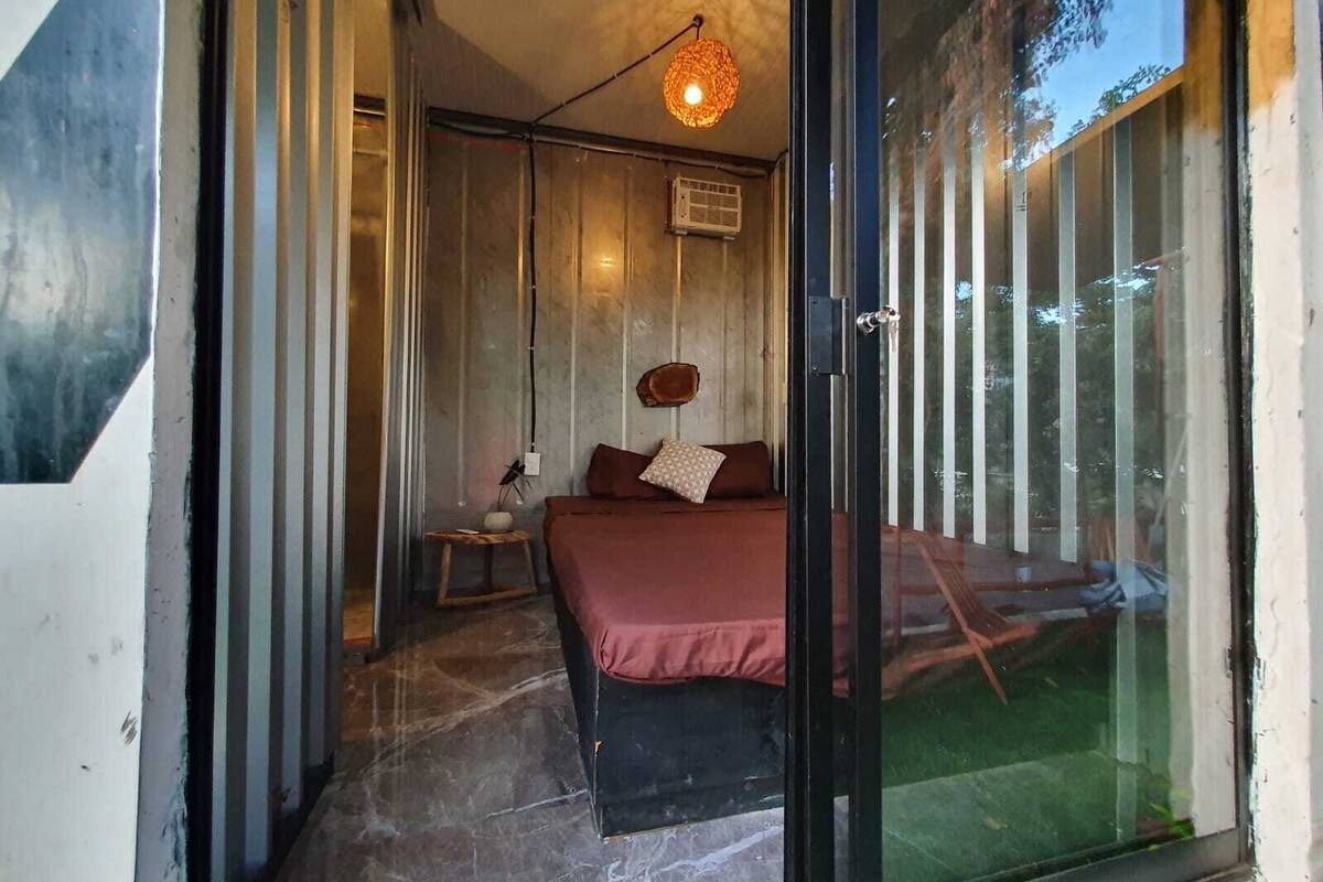 Individually decorated, individually furnished, free WiFi, bed sheets