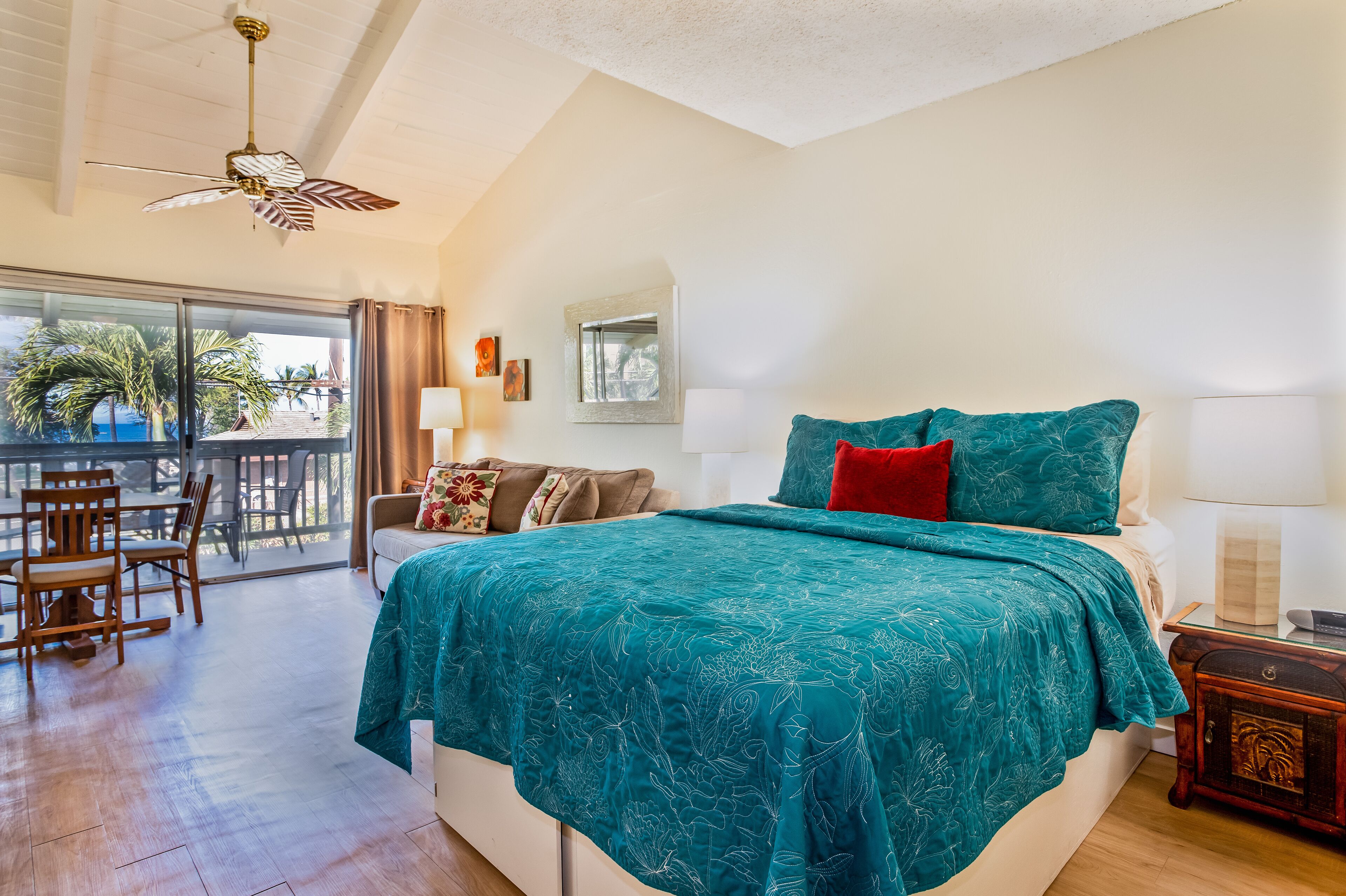 Iron/ironing board, free WiFi, bed sheets