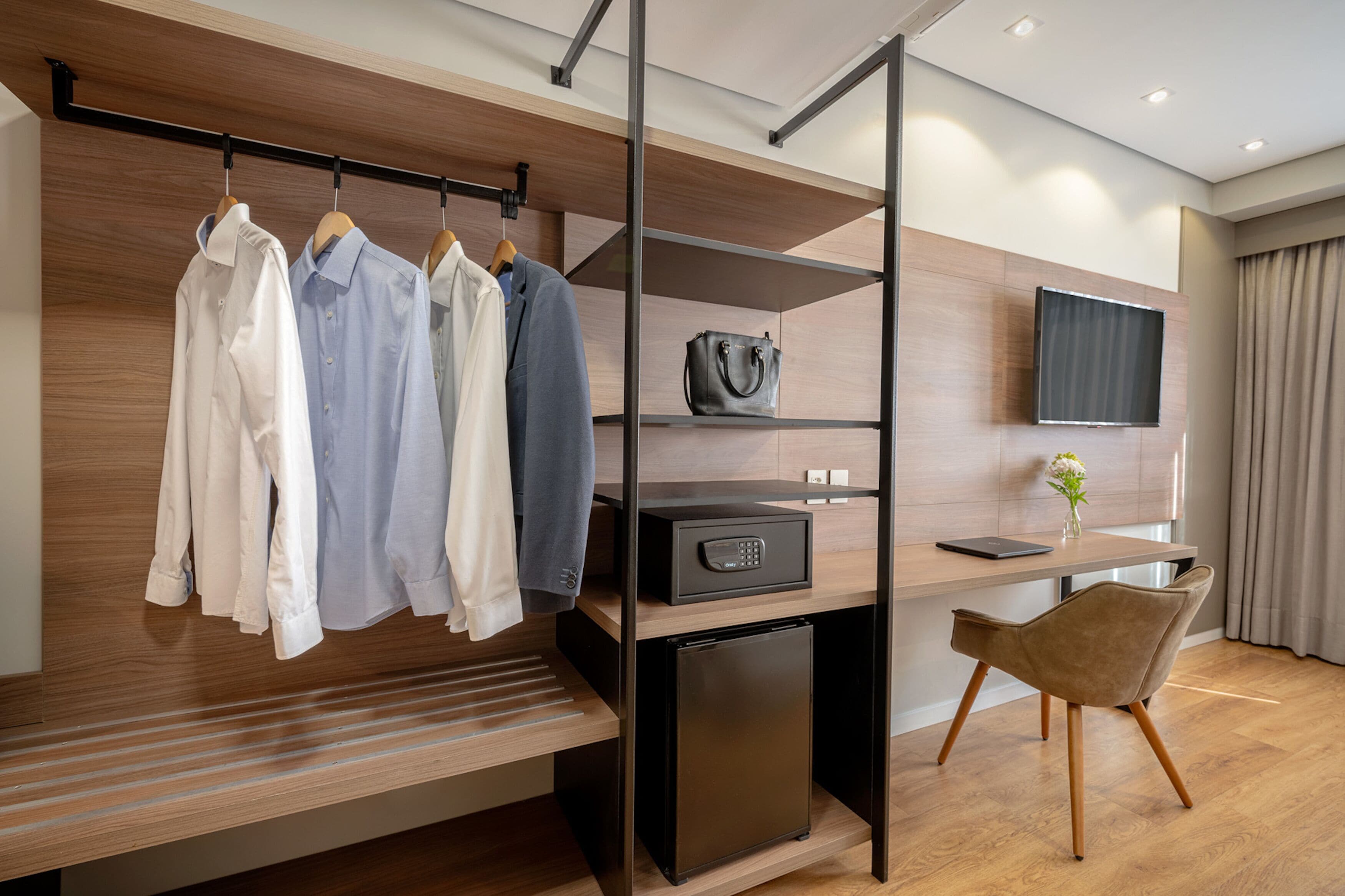 1 bedroom, minibar, desk, blackout curtains