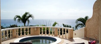 Luxury 5 BR villa near Beach- Breathtaking Coastal View, 2 pools, Wifi,A/C,staff