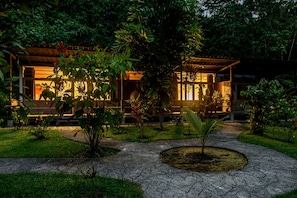 Phòng Deluxe, 2 phòng ngủ (Fan) | Quang cảnh ban công