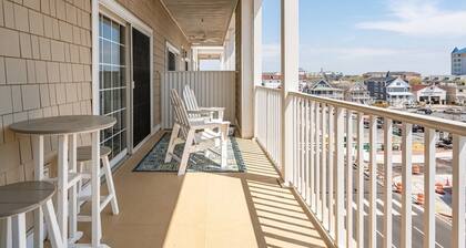 Large Condo in Downtown Ocean City 304