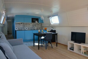 LCD TV - Tagus Marina - Houseboat (Lisbon)