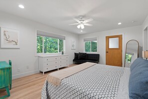 6 bedrooms, desk, iron/ironing board, free WiFi - The Brite House – Newly Remodeled 6 Bed / 6 Bath Retreat (Sandpoint)
