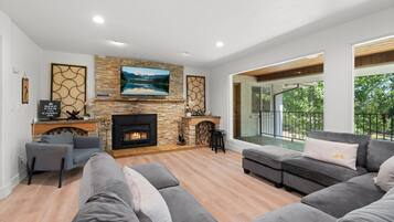 Smart TV, fireplace, table football, offices