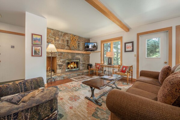 TV, fireplace, DVD player, stereo