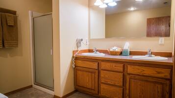 Bruser, boblebadekar, håndklæder