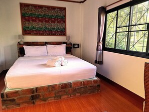 Signature Villa | In-room safe, individually furnished, desk, laptop workspace - Baan Long Beach (Ko Lanta)