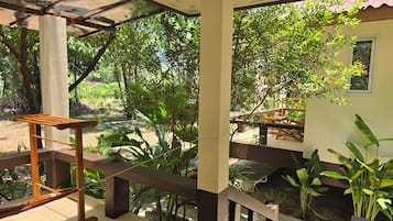 Comfort Villa | Terrace/patio