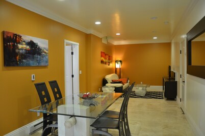 Spacious Mountain View 1B/1B In-law Suite