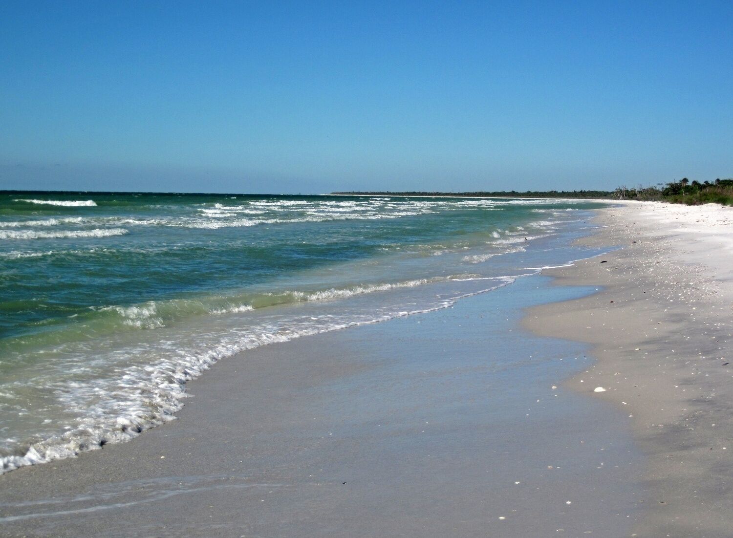 Gulf Pines Sanibel Island Vacation Rental Home with Community Pool