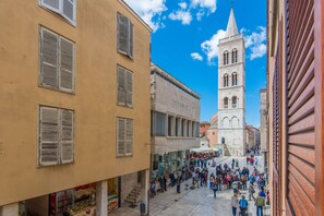 Point of interest - A perfect place to feel the heartbeat of the city. (Zadar)