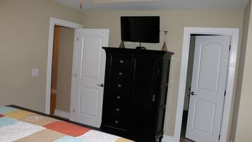 4 habitaciones, tabla de planchar con plancha y wifi gratis