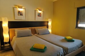 4 quartos, ferros/tábuas de passar roupa, Wi-Fi, roupa de cama