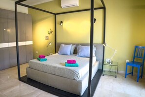 4 habitaciones, tabla de planchar con plancha, wifi y ropa de cama 