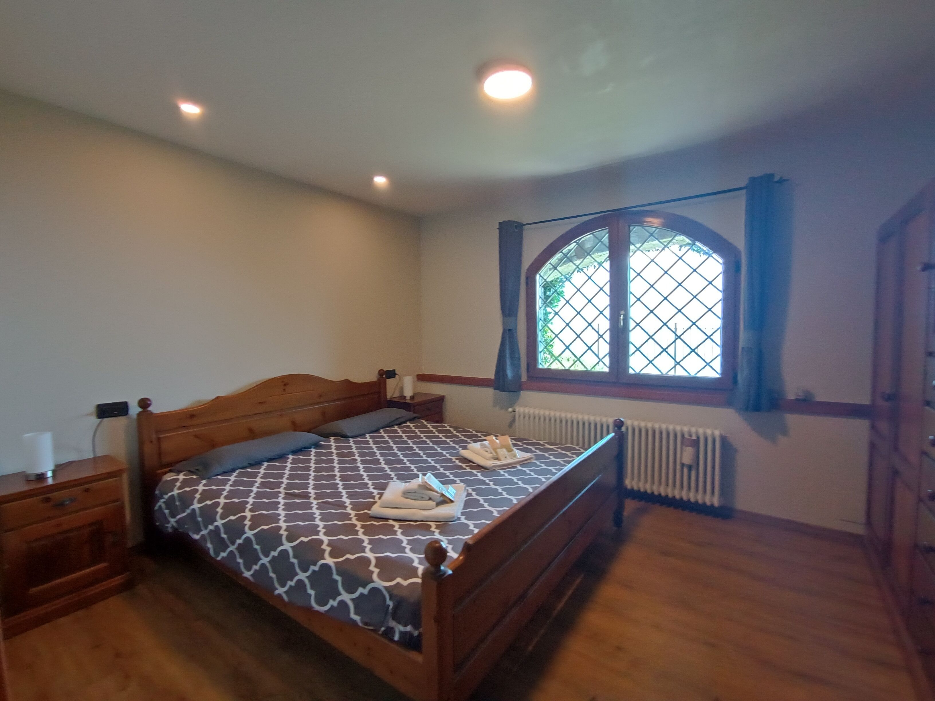 2 chambres, fer et planche à repasser, Wi-Fi gratuit, draps fournis