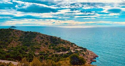 A826 - Genial appartement avec parking, climatisation et piscine