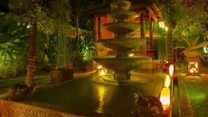 Fachada del alojamiento - Noche