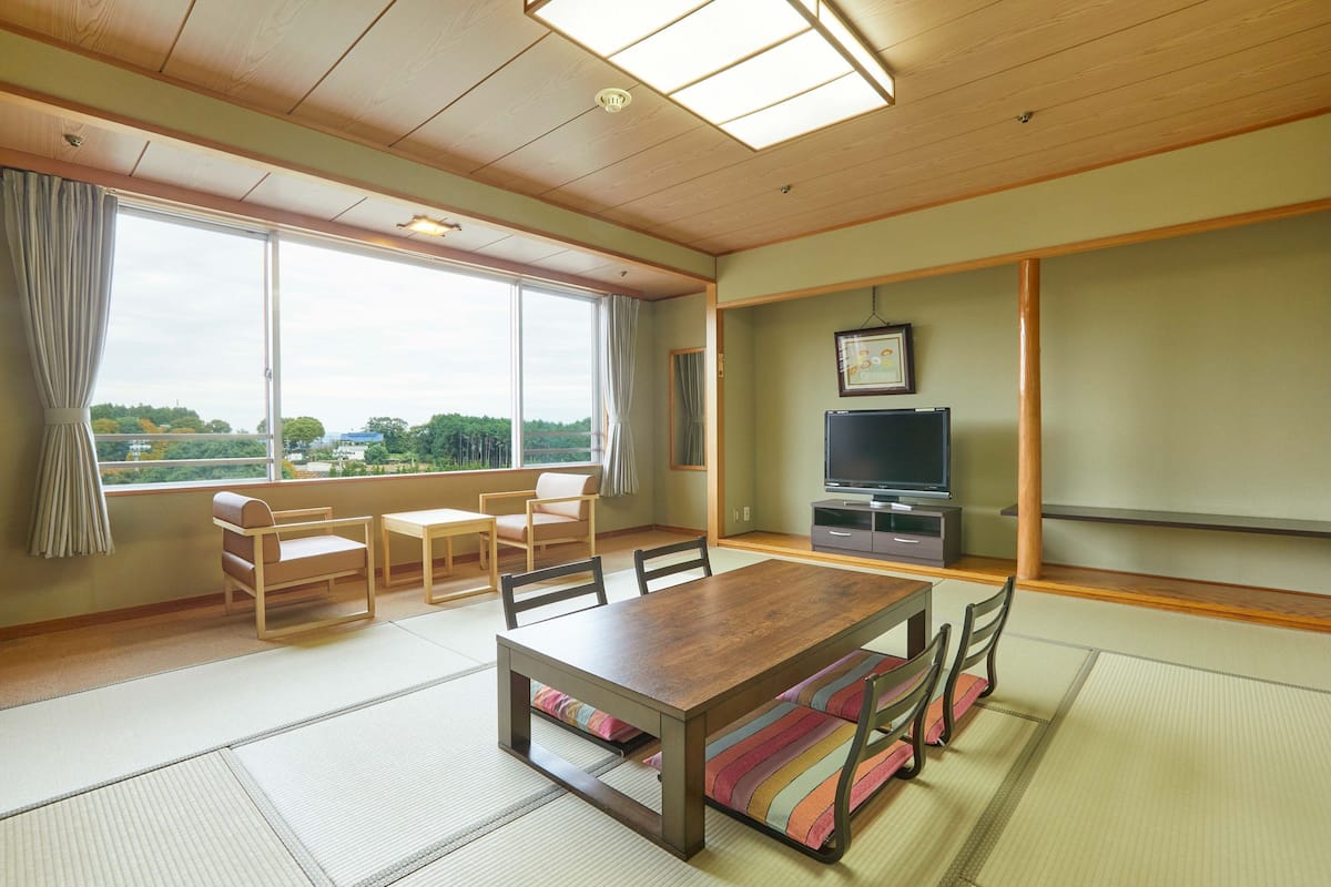 Quarto tradicional, para não fumantes (Japanese-style room B) | Cofres nos quartos, Wi-Fi de cortesia