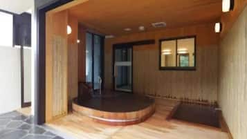 Free toiletries, hair dryer