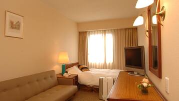 デスク、WiFi (無料)、ベッドシーツ