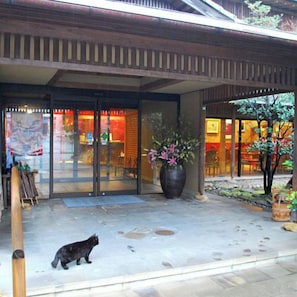 Exterior detail - Akebono (Saga)