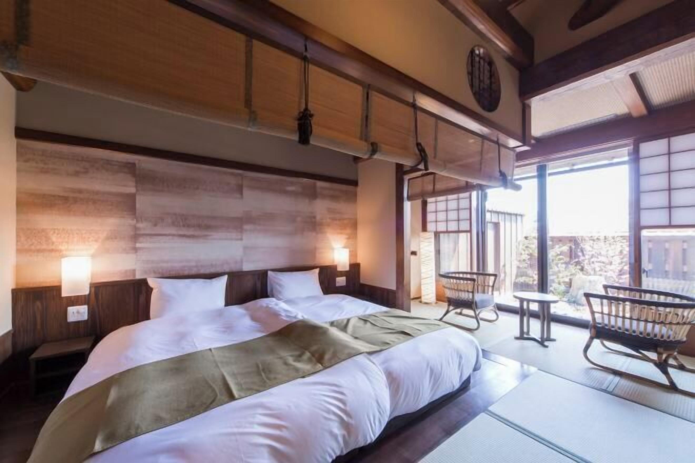 Zimmersafe, kostenloses WLAN, Bettwäsche