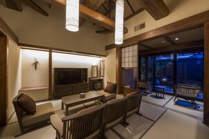 "Hiun" Annex Building For 4 Pax, Private Open-Air Bath | In-room safe, free WiFi, bed sheets