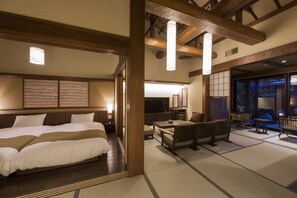 Habitación, en edificio contiguo (Hiun, 4 Pax, Private Open-Air Bath) | Caja de seguridad en la habitación, wifi gratis y ropa de cama 