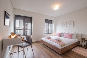 1 habitación, tabla de planchar con plancha y wifi gratis 