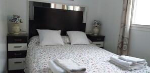 2 bedrooms, iron/ironing board, WiFi, bed sheets