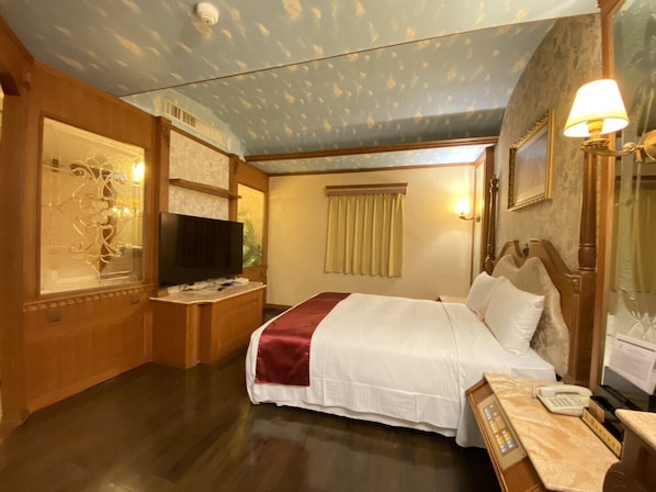 Deluxe-Vierbettzimmer | Daunenbettdecken, Verdunkelungsvorhänge, kostenloses WLAN, Bettwäsche