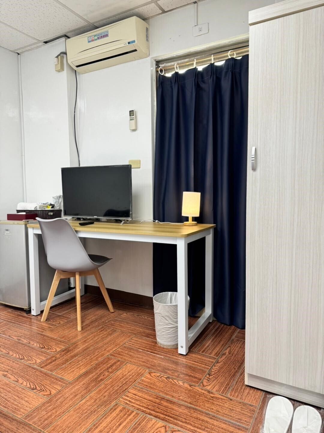 economy double room | 1 bedroom, down duvets, blackout curtains, free wifi