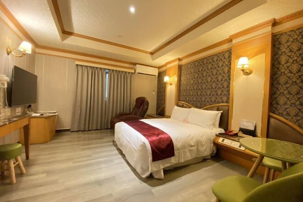 Down comforters, blackout drapes, WiFi (free), bed sheets